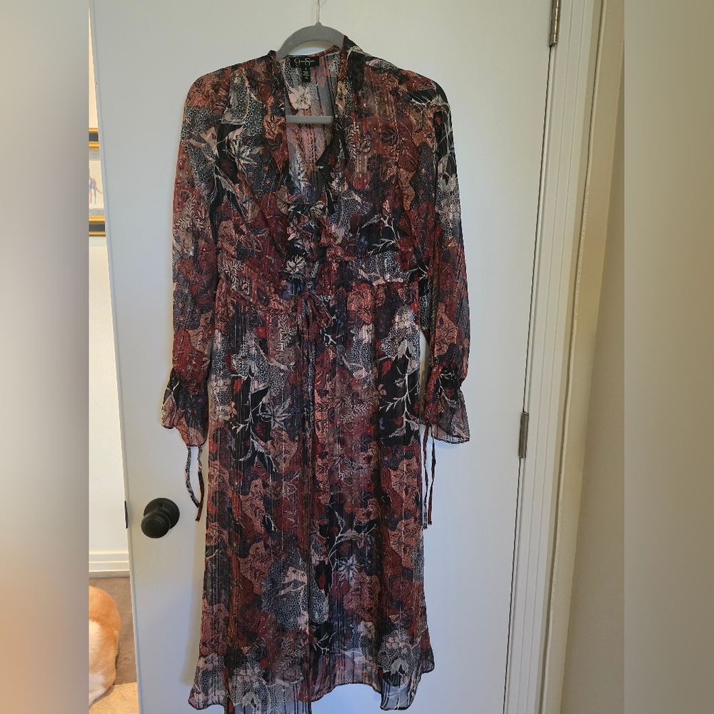 Jessica Simpson Elegant Long Sleeve Dress in Red and Black
